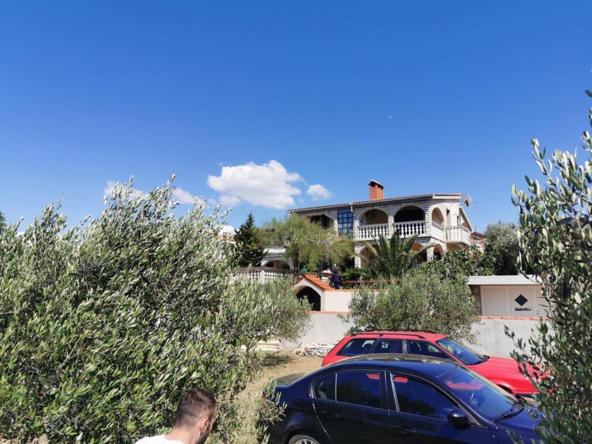 Apartman Ankica Vir Luaran gambar